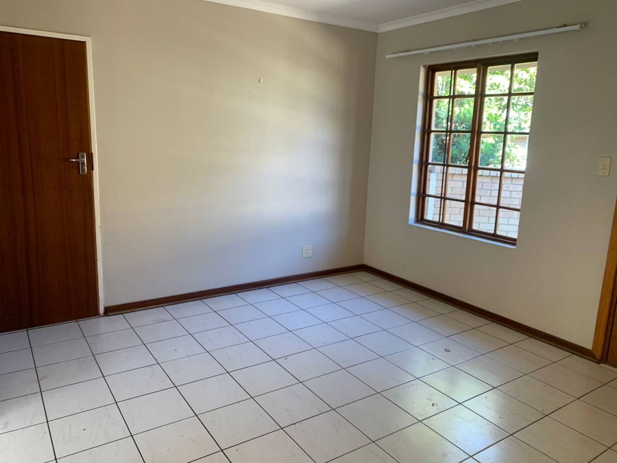 To Let 3 Bedroom Property for Rent in Heuwelsig Free State